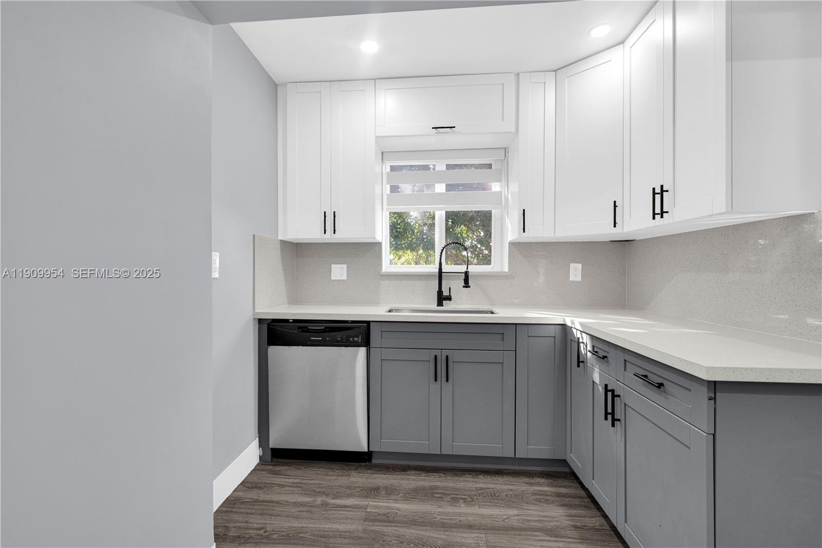 REPLAT OF PORTIONS OF RIC - Residential