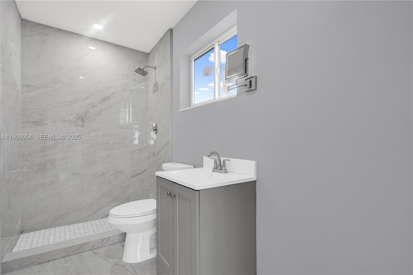 REPLAT OF PORTIONS OF RIC - Residential