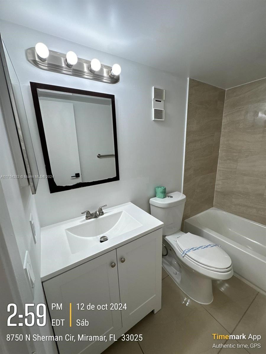 LAKESHORE AT UNIVERSITY P - Residential