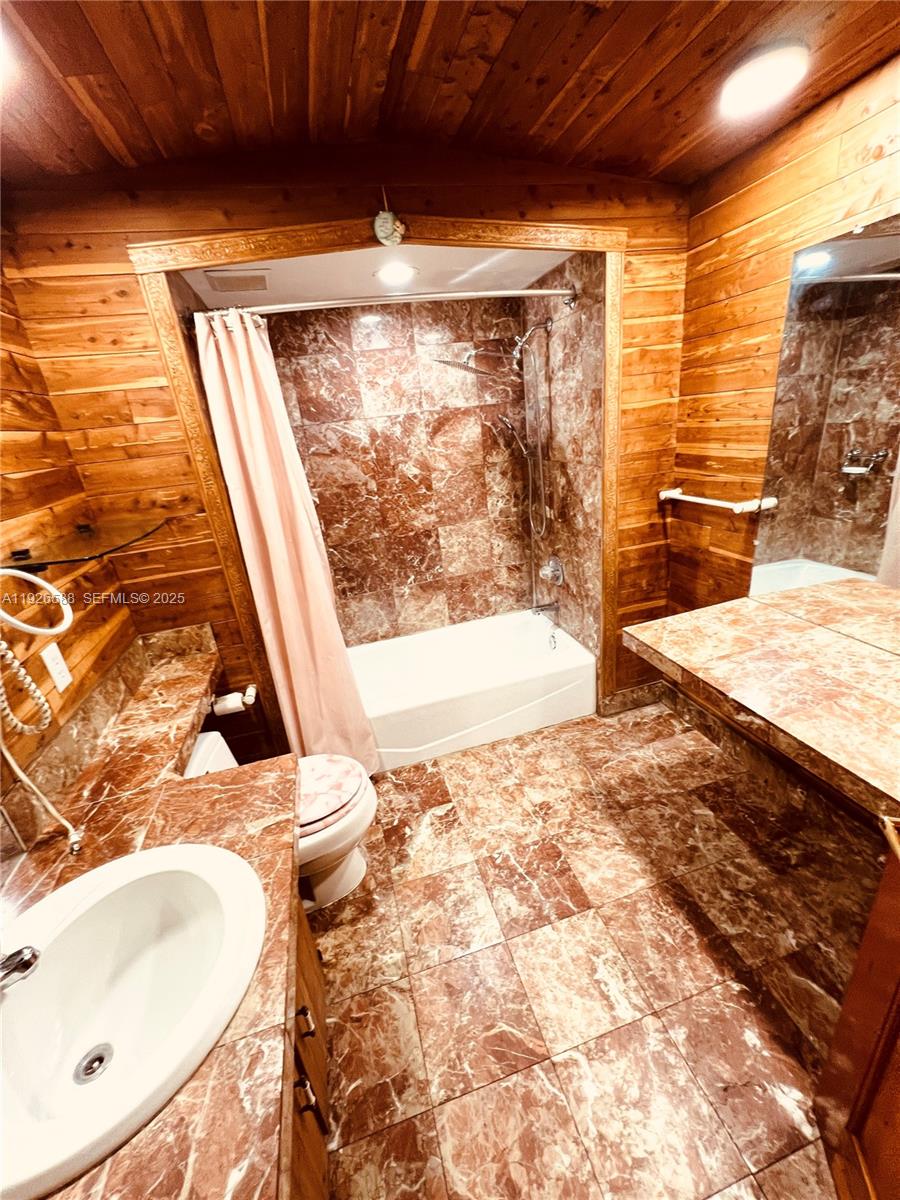 DIXIE ESTATES AMENDED - Residential Lease