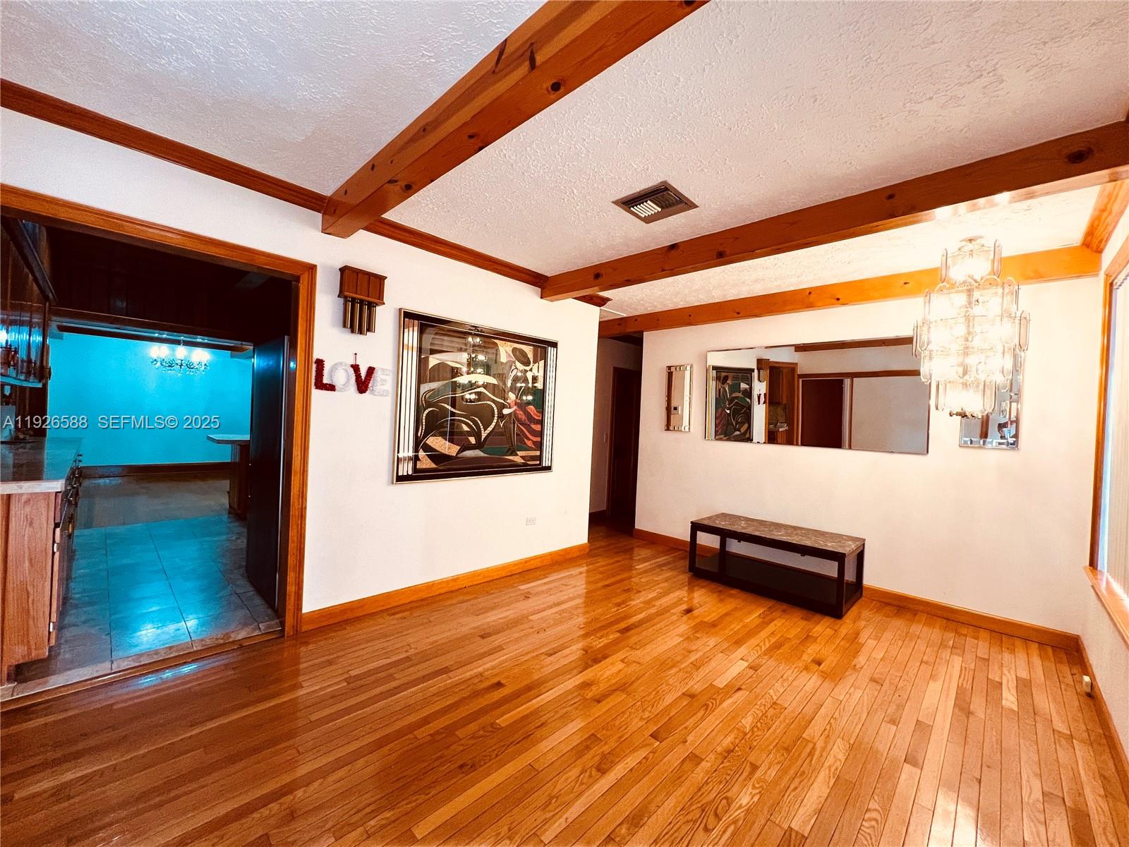 DIXIE ESTATES AMENDED - Residential Lease