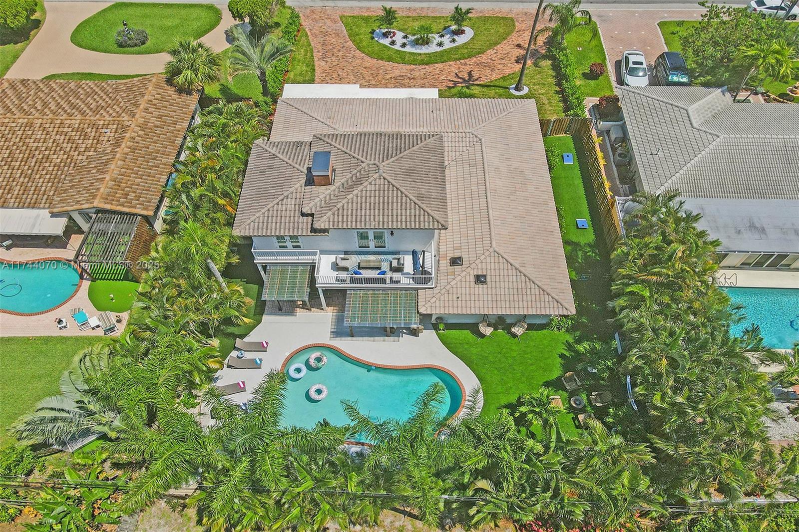 Property for Sale at 2640 Ne 23rd Ct, Pompano Beach, Broward County, Florida - Bedrooms: 7 
Bathrooms: 4  - $1,390,000