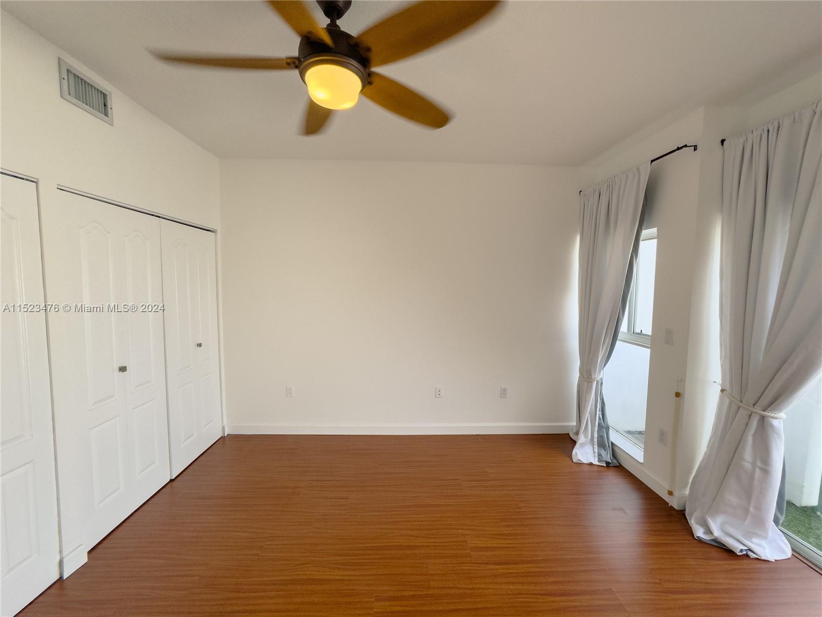 FLAMINGO PARK VILLAS COND - Residential Lease