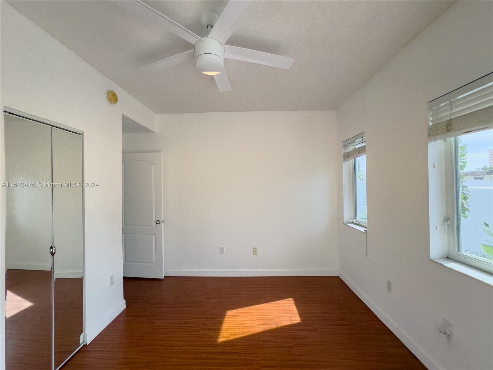 FLAMINGO PARK VILLAS COND - Residential Lease