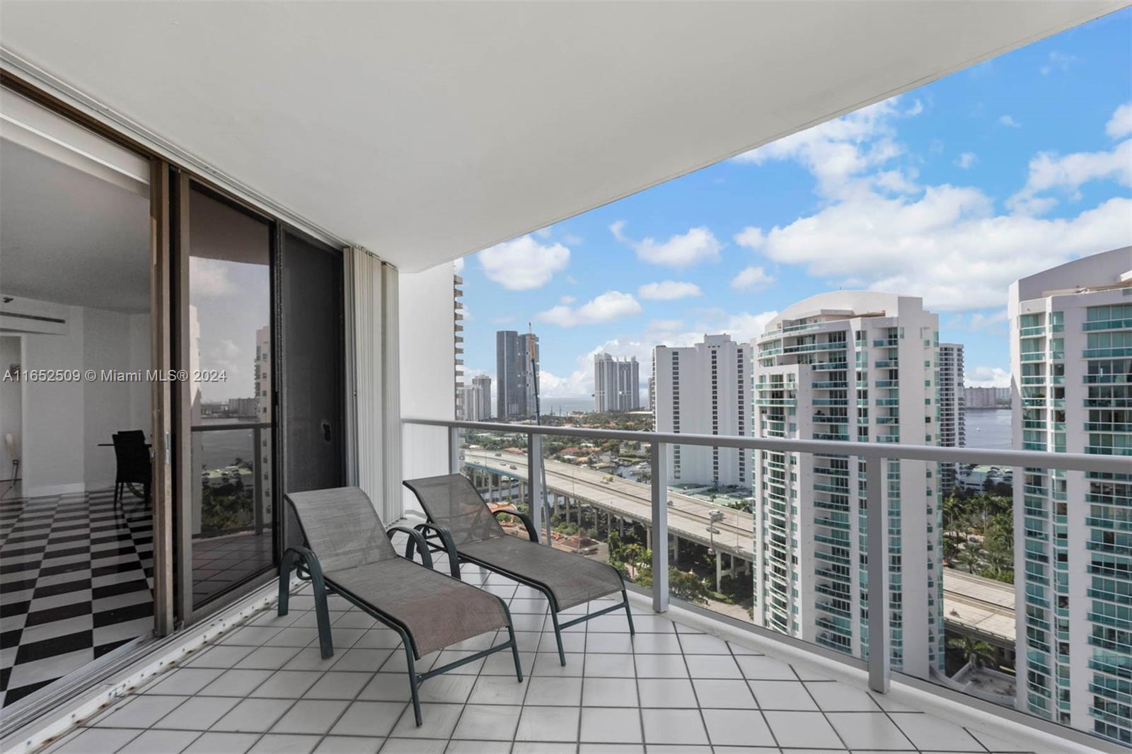MARINA TOWER CONDO - Residential