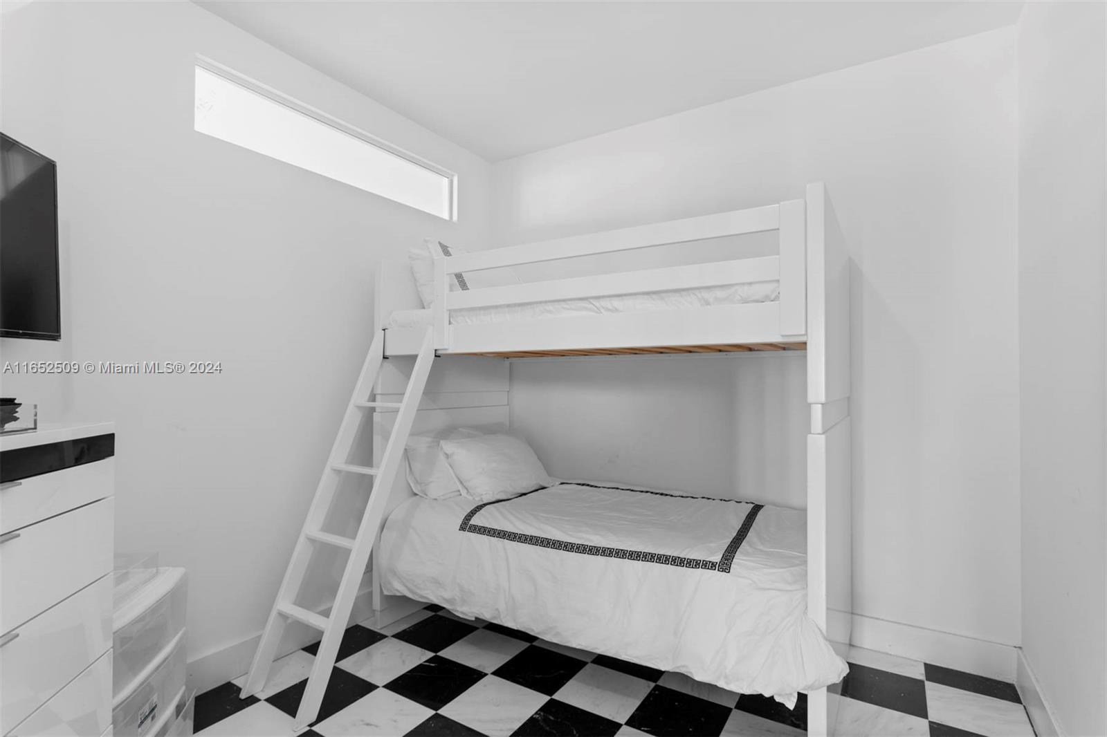 MARINA TOWER CONDO - Residential