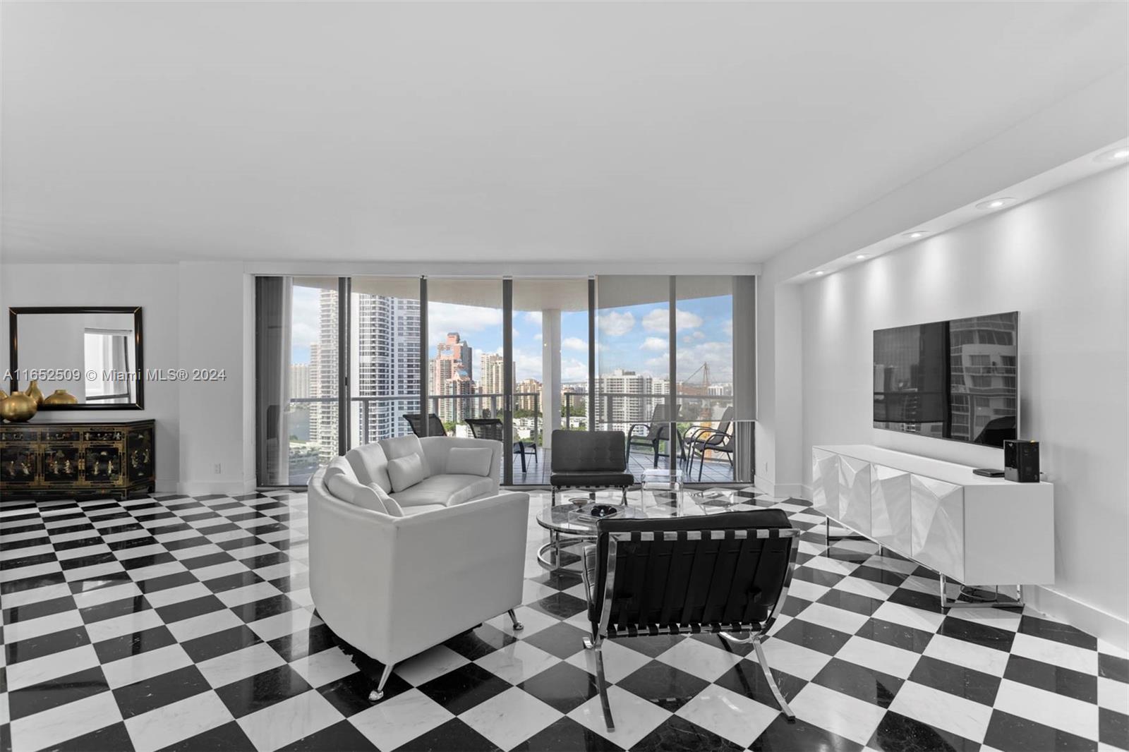 MARINA TOWER CONDO - Residential