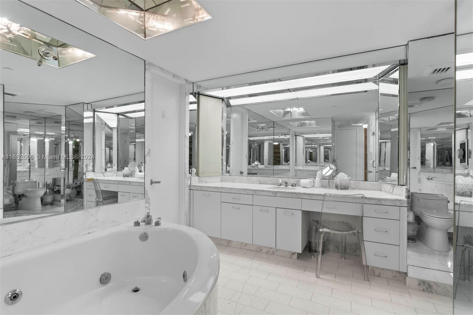 MARINA TOWER CONDO - Residential