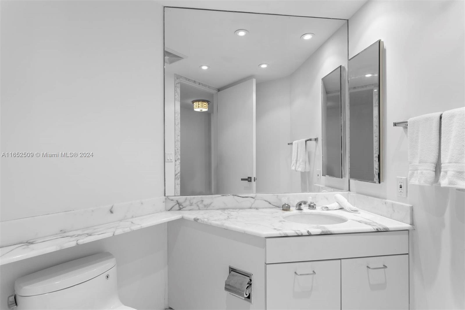 MARINA TOWER CONDO - Residential