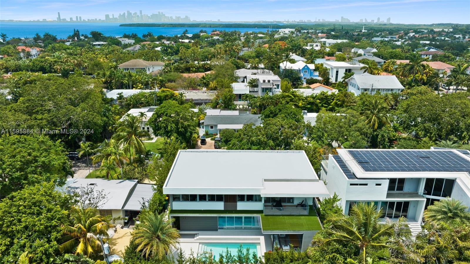 TROPICAL ISLE HOMES SUB 3 - Residential