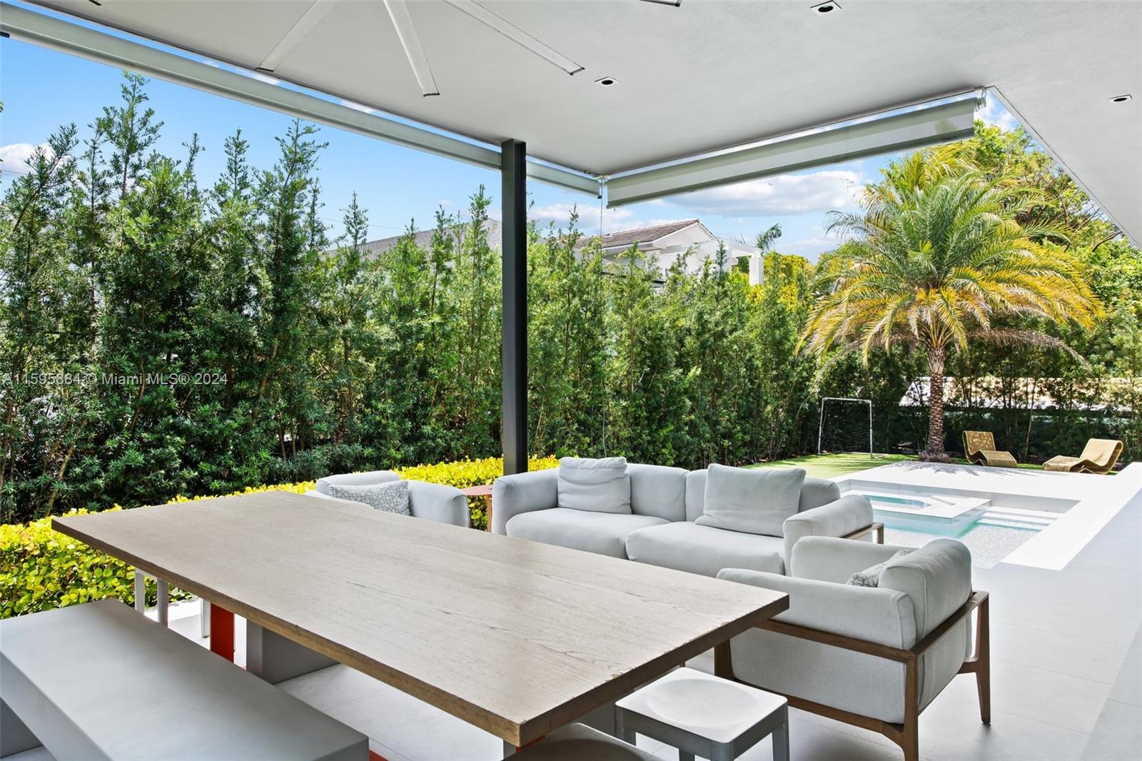 TROPICAL ISLE HOMES SUB 3 - Residential