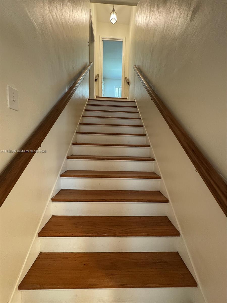 MIAMI SHORES SEC 3 - Residential