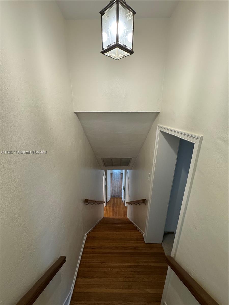 MIAMI SHORES SEC 3 - Residential