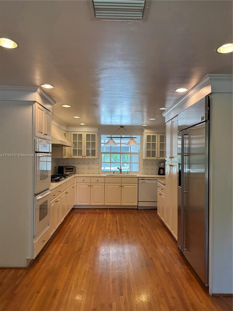 MIAMI SHORES SEC 3 - Residential