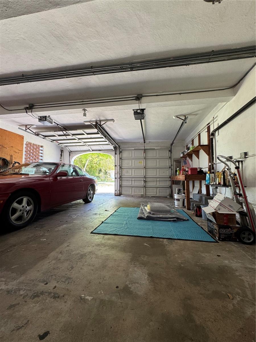 MIAMI SHORES SEC 3 - Residential