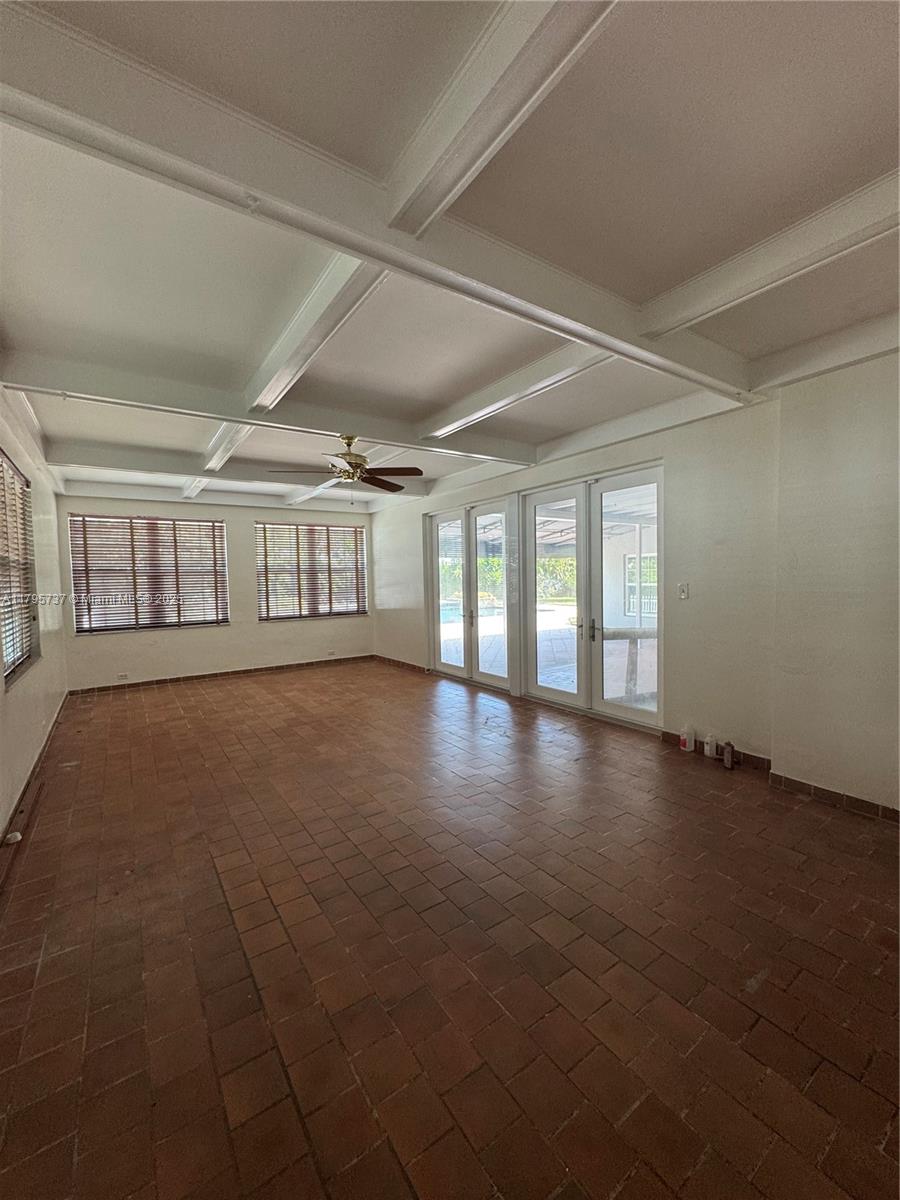 MIAMI SHORES SEC 3 - Residential
