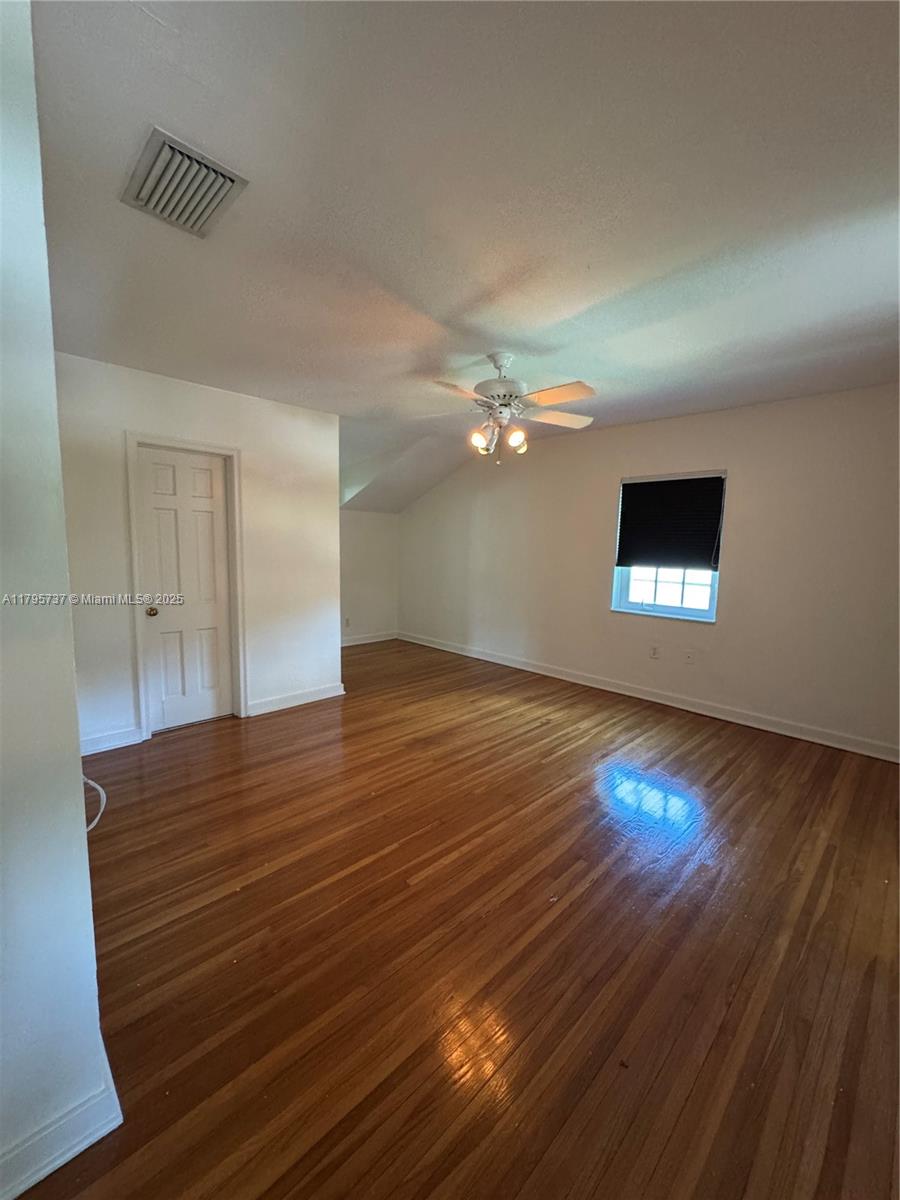 MIAMI SHORES SEC 3 - Residential