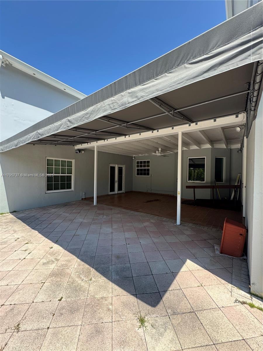 MIAMI SHORES SEC 3 - Residential