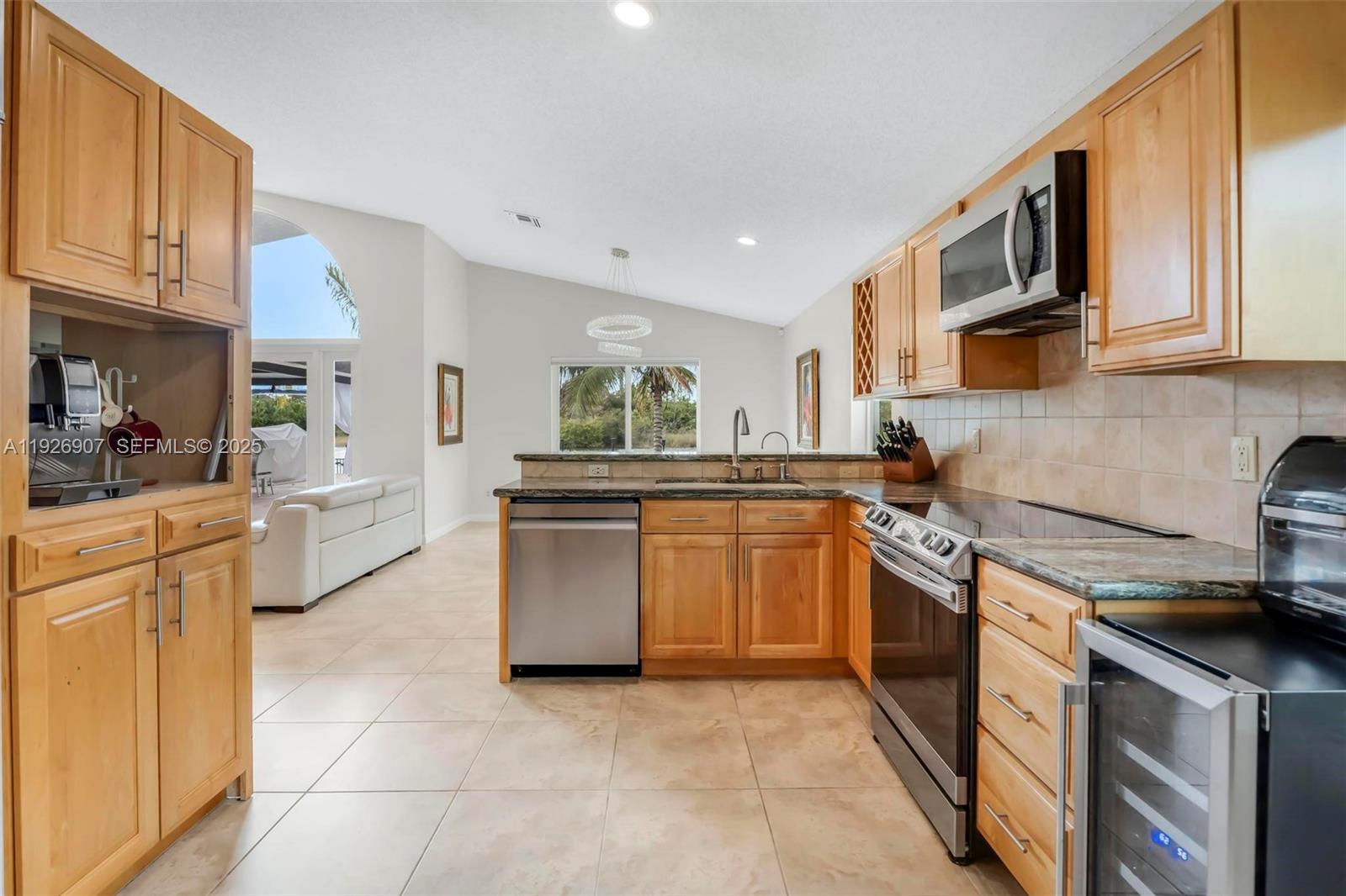 SILVER LAKES - Residential