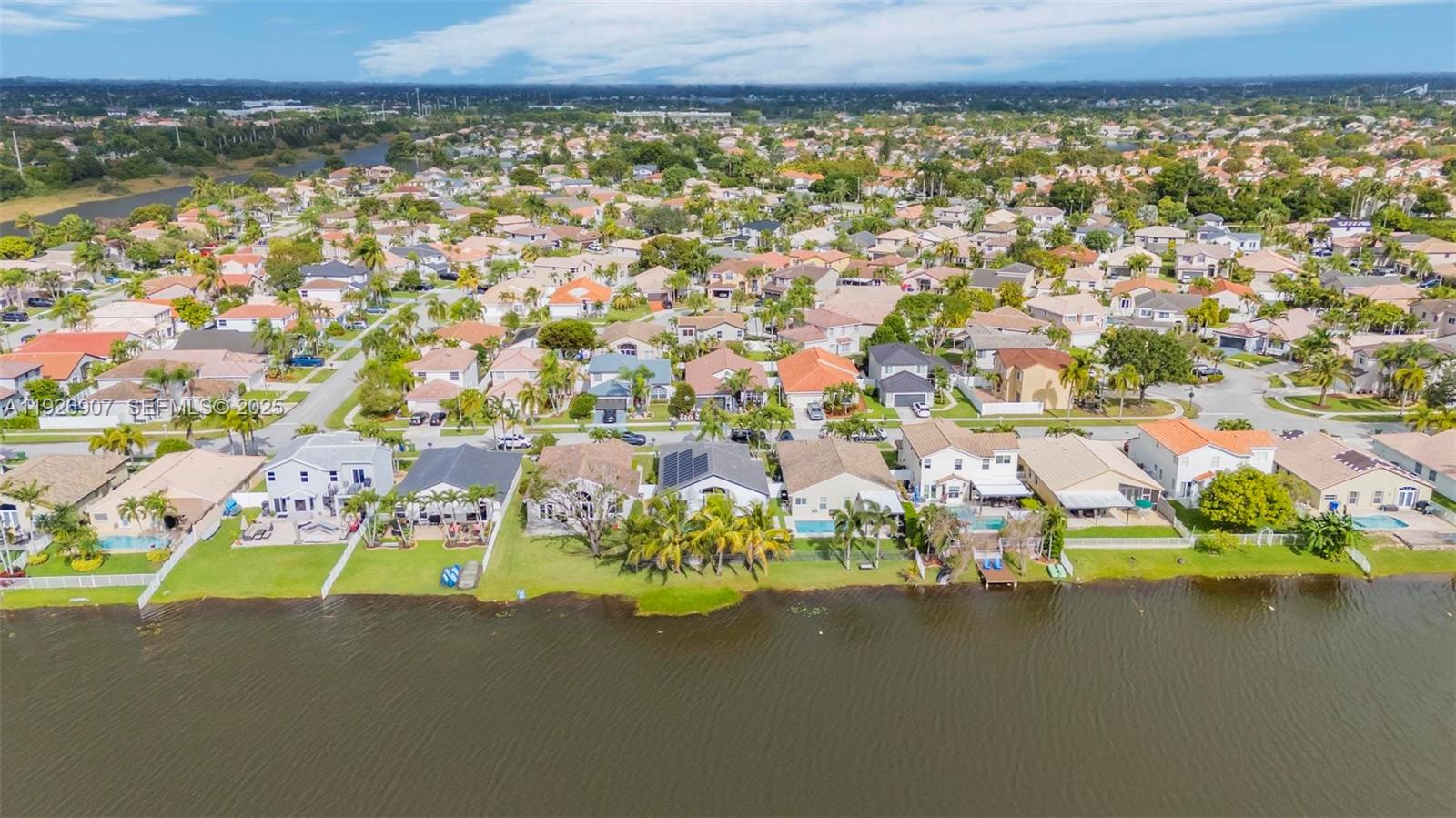 SILVER LAKES - Residential