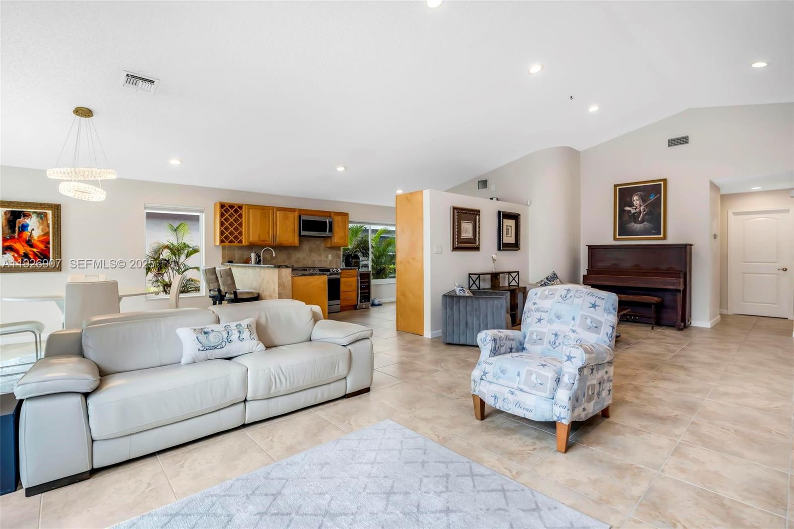 SILVER LAKES - Residential