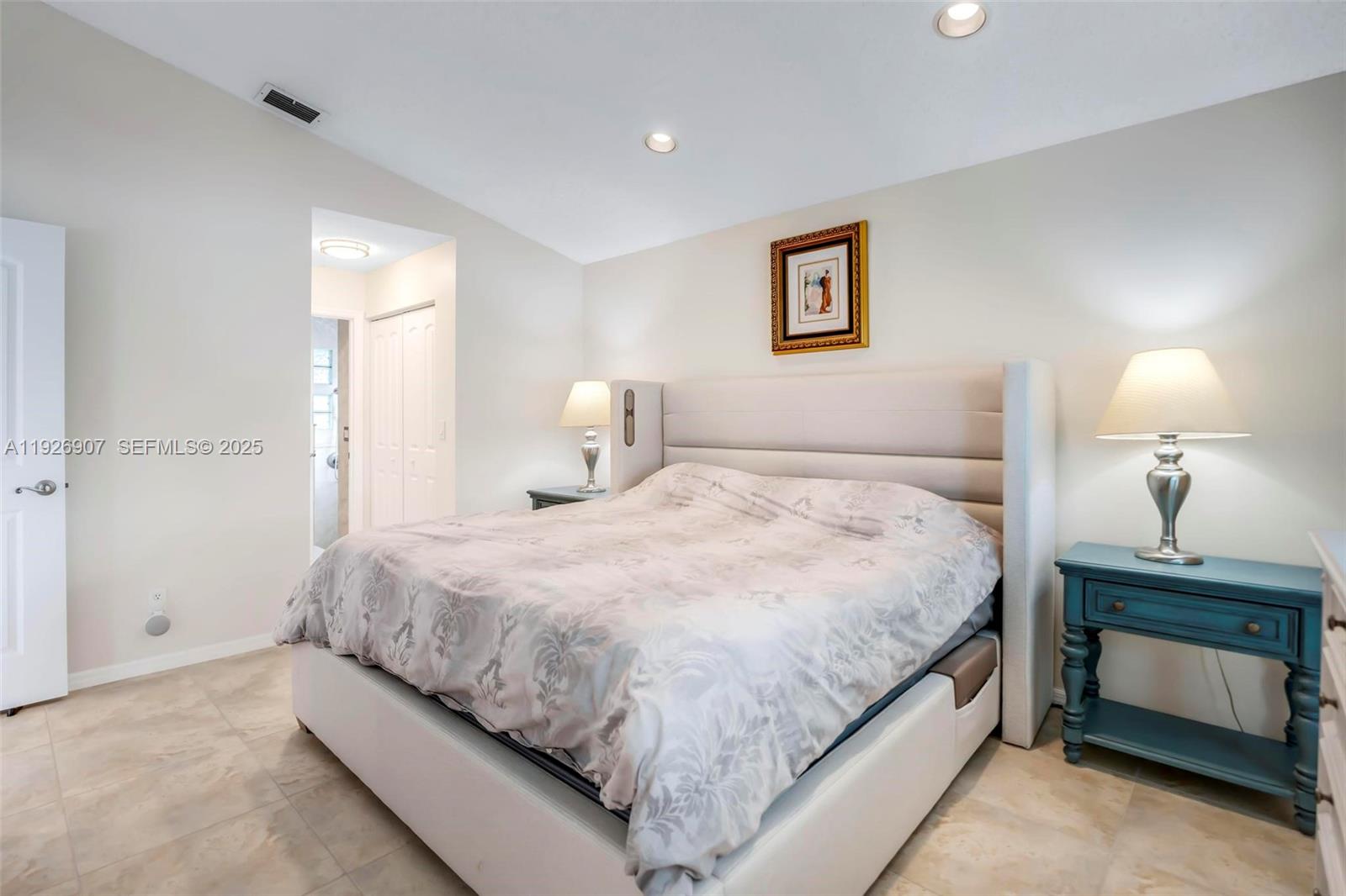 SILVER LAKES - Residential