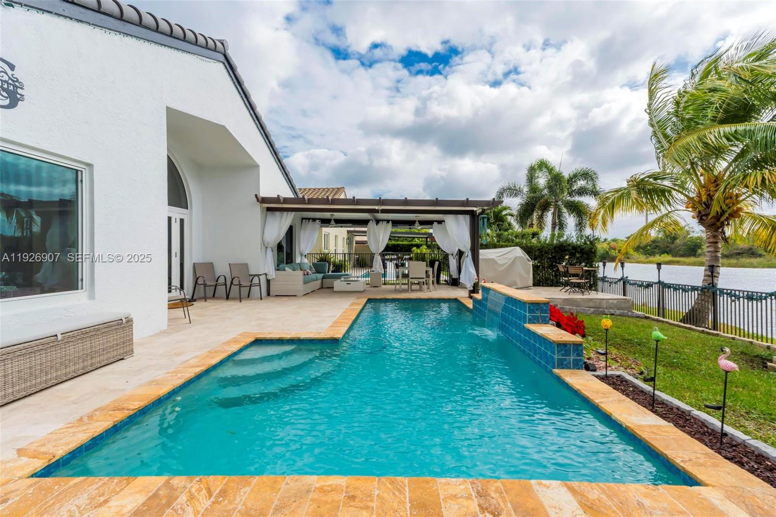 SILVER LAKES - Residential