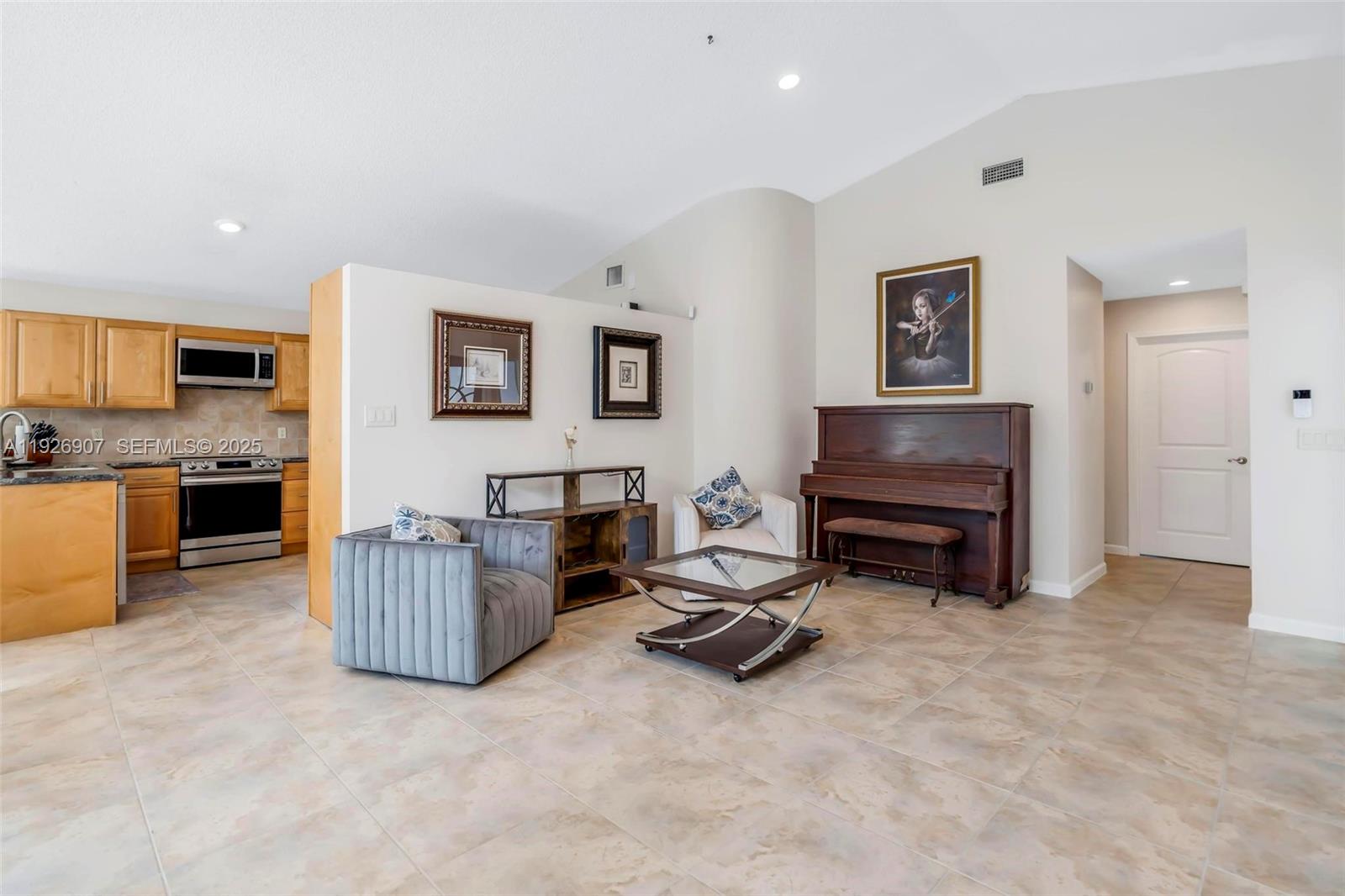 SILVER LAKES - Residential