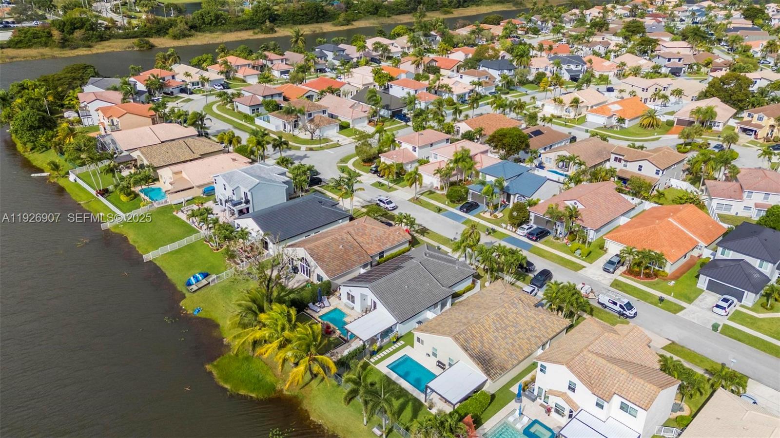 SILVER LAKES - Residential