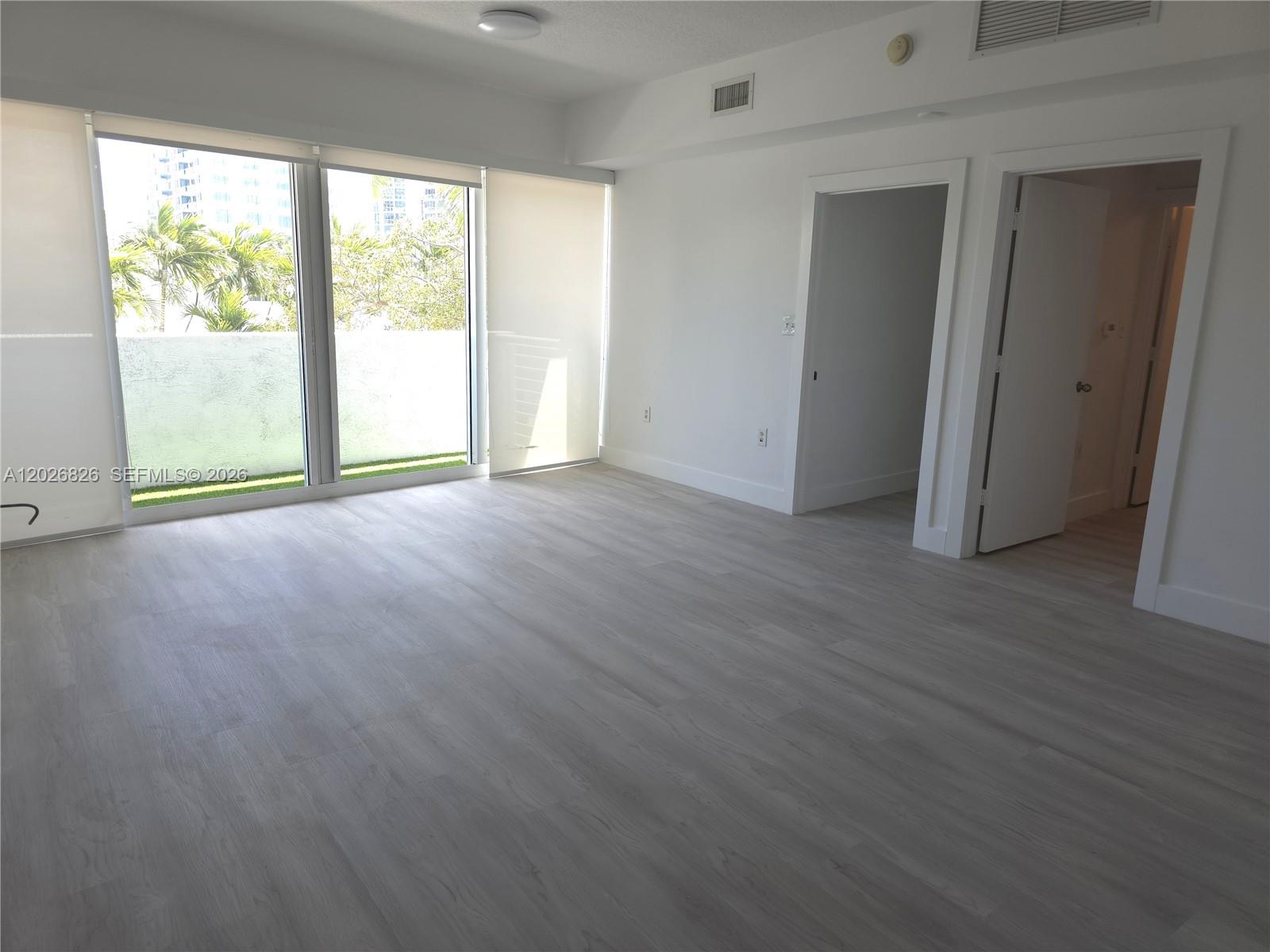 REGATTA AT INDIAN CREEK C - Residential