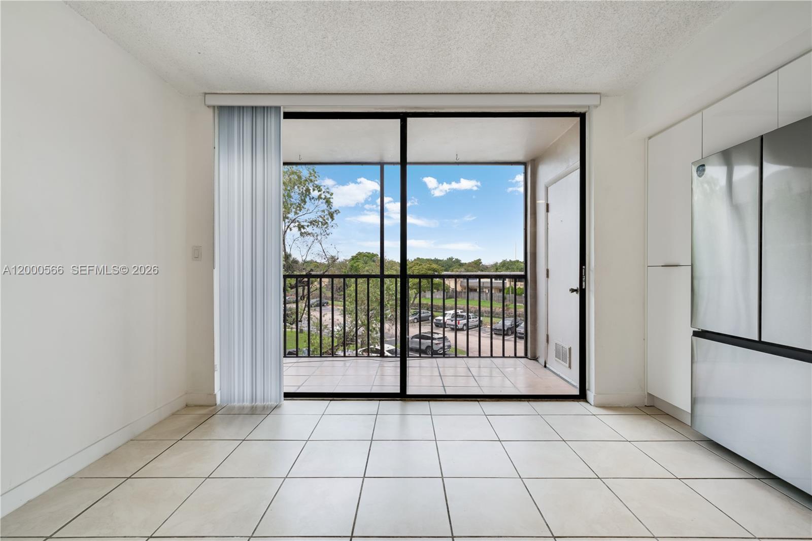 HORIZONS WEST CONDO #4 - Residential Lease