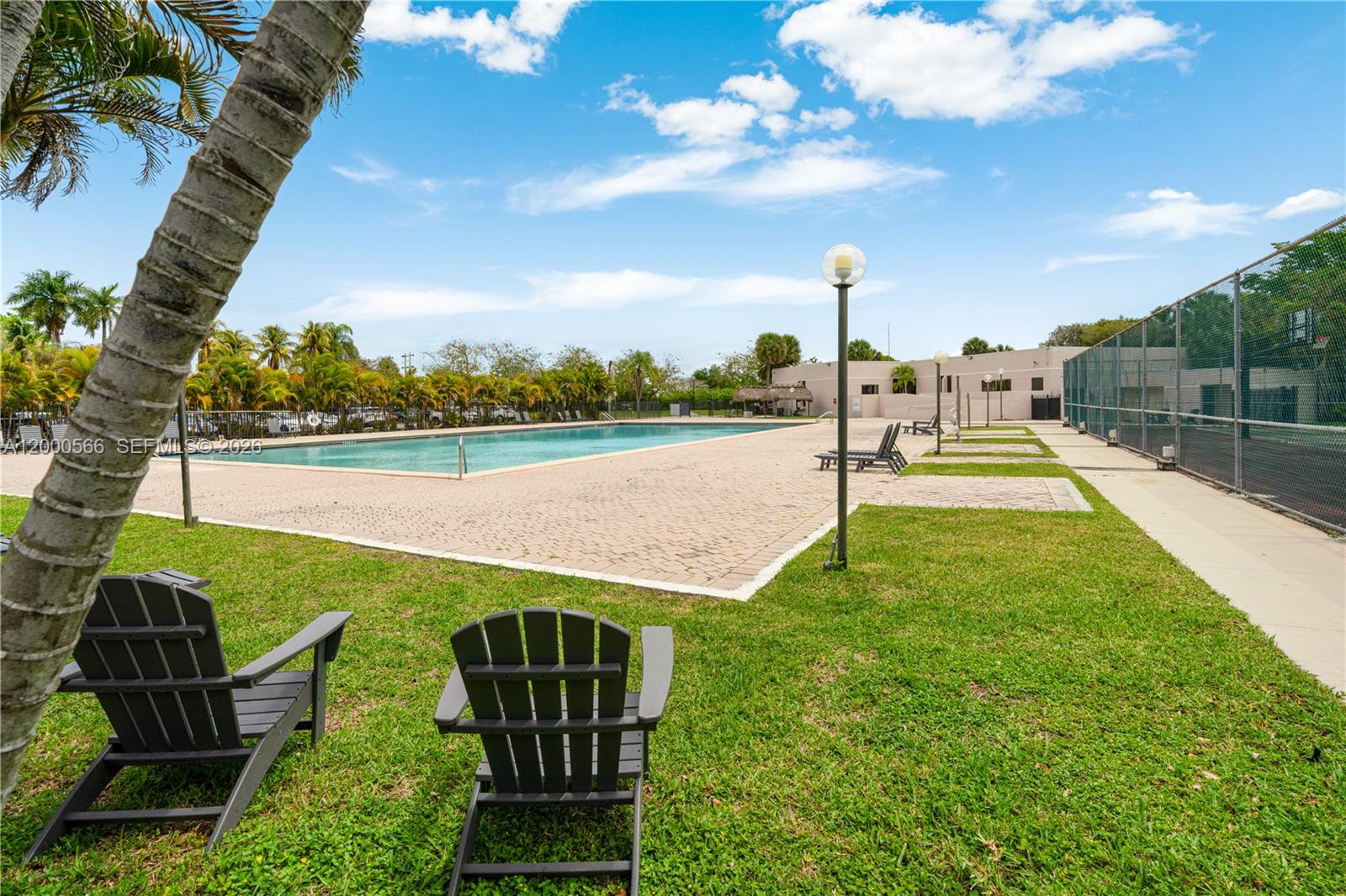 HORIZONS WEST CONDO #4 - Residential Lease