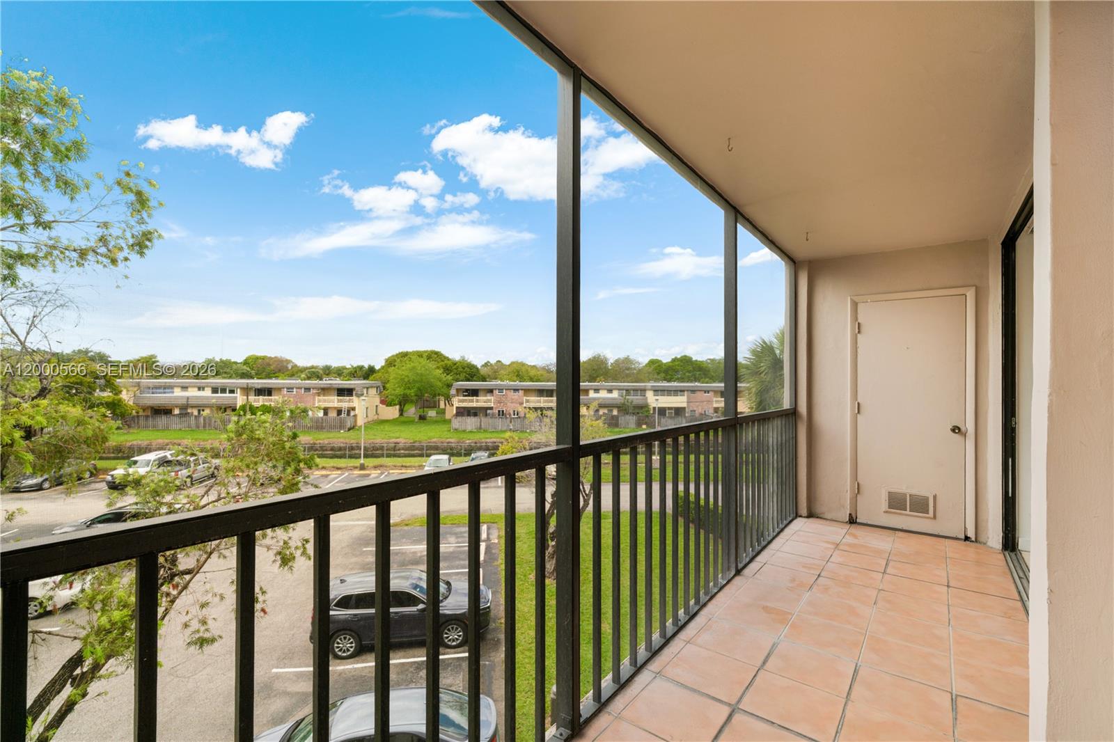 HORIZONS WEST CONDO #4 - Residential Lease