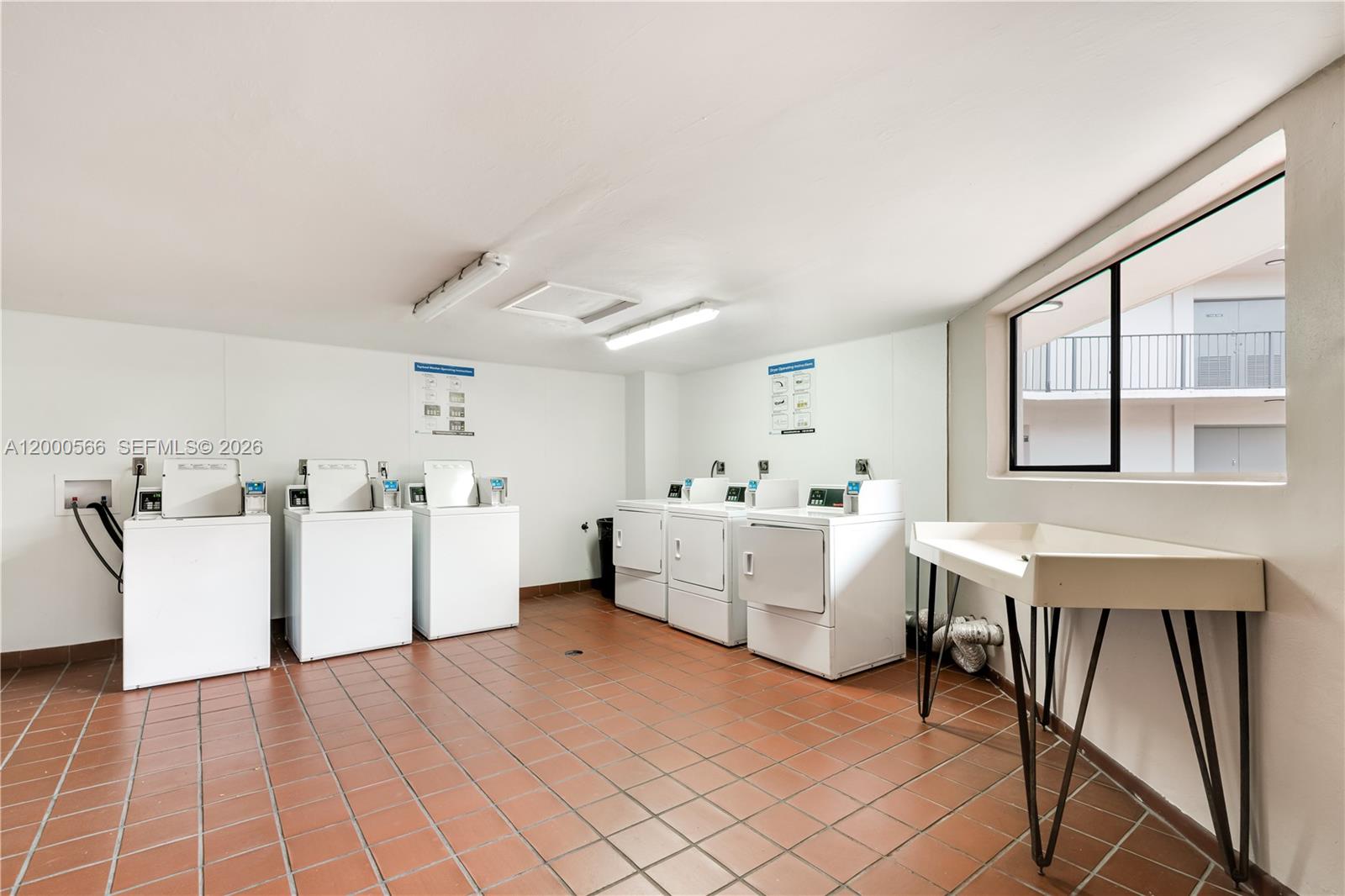 HORIZONS WEST CONDO #4 - Residential Lease