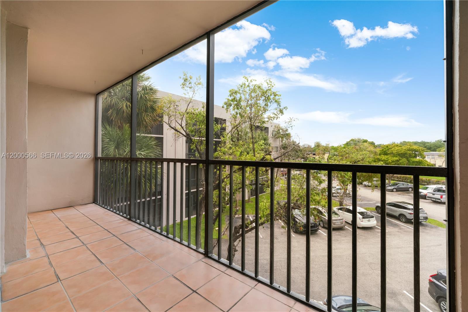 HORIZONS WEST CONDO #4 - Residential Lease