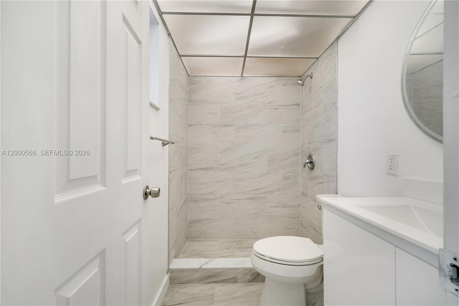 HORIZONS WEST CONDO #4 - Residential Lease