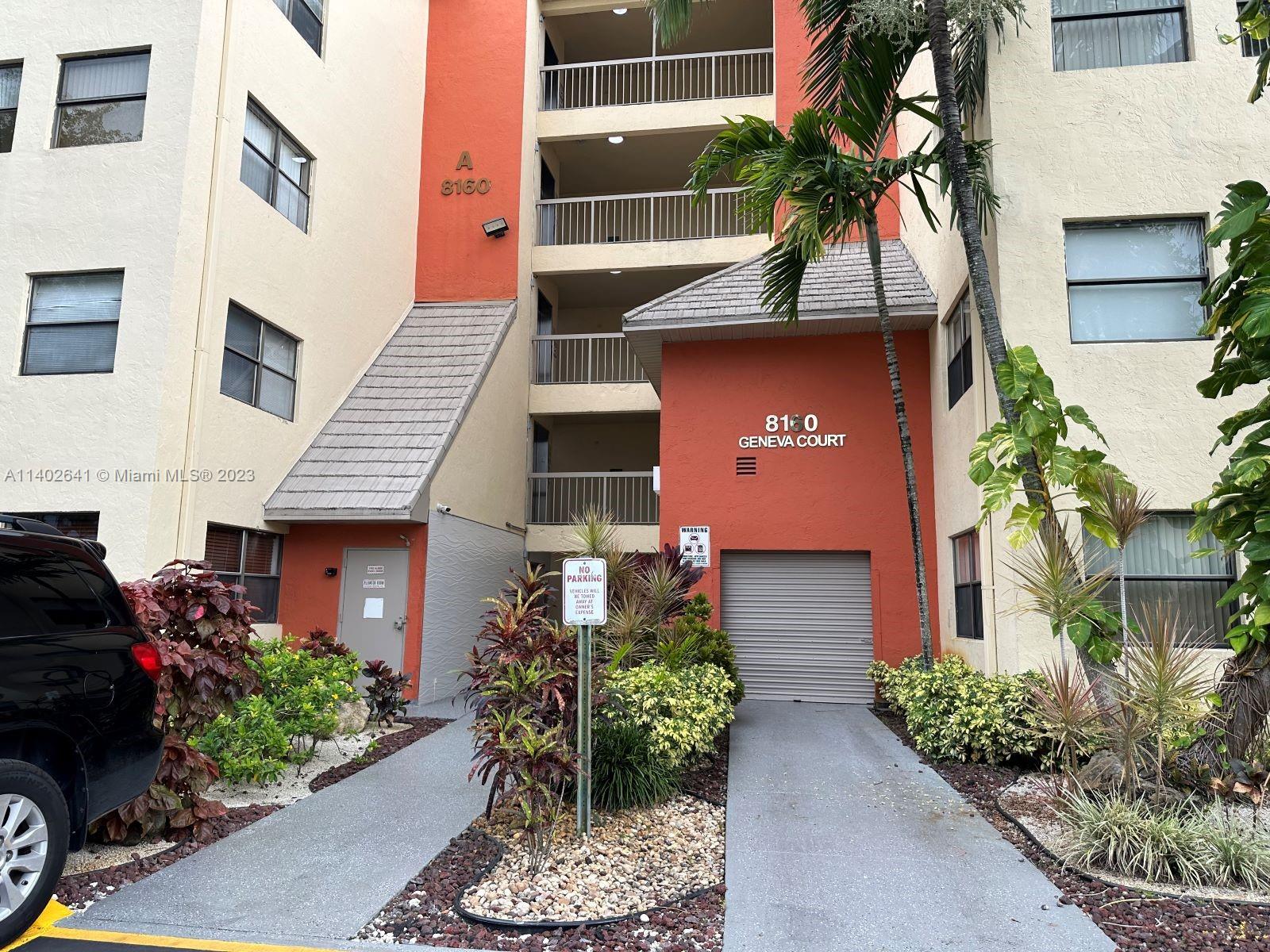 Las Vistas is very conveniently located. proximity to Palmetto Expressway, and Dolphin Expressway allow for easy travel and commutes. This apartment has 1 bedroom and 1 Bath, open kitchen integrated into the living room. Las Vistas is a gated community. Las Vistas at Doral is very close to the center downtown of Doral. the Amenities: four (4) pools, three (3) tennis courts, a racket ball court, and a gym. t they can also enjoy the close proximity to great shopping at the Mall of America. And if you are looking to fly for business or pleasure, the Miami International Airport is a few miles away. To move In it is necessary to apply to the association. The first month, last month and 1 MONTH deposit are also required.