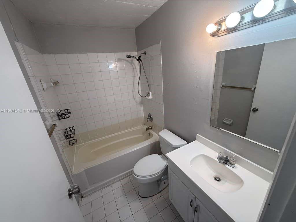 SAVANNAH APARTMENTS CONDO - Residential Lease