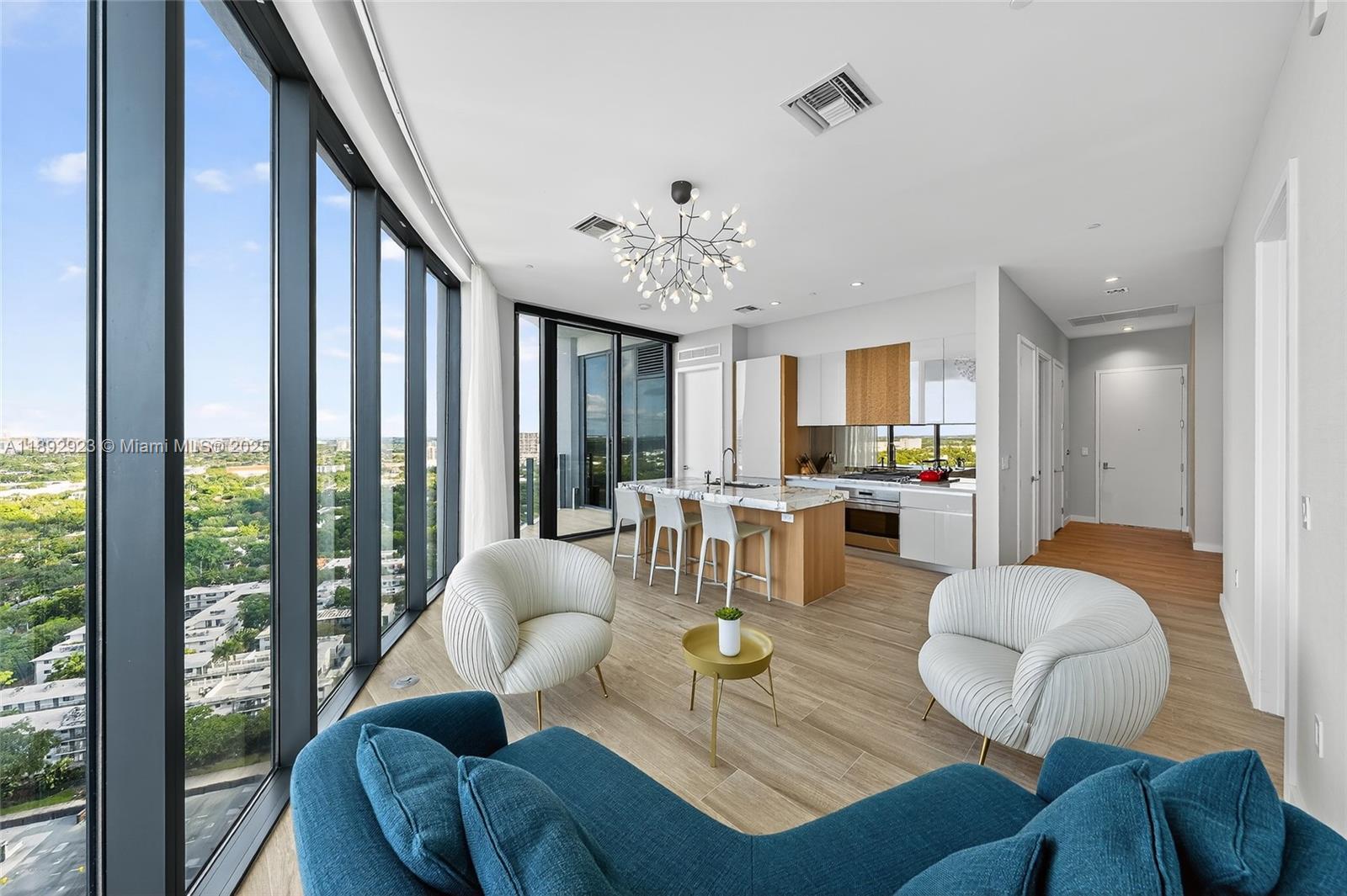 CLUB RESIDENCES AT PARK G - Residential