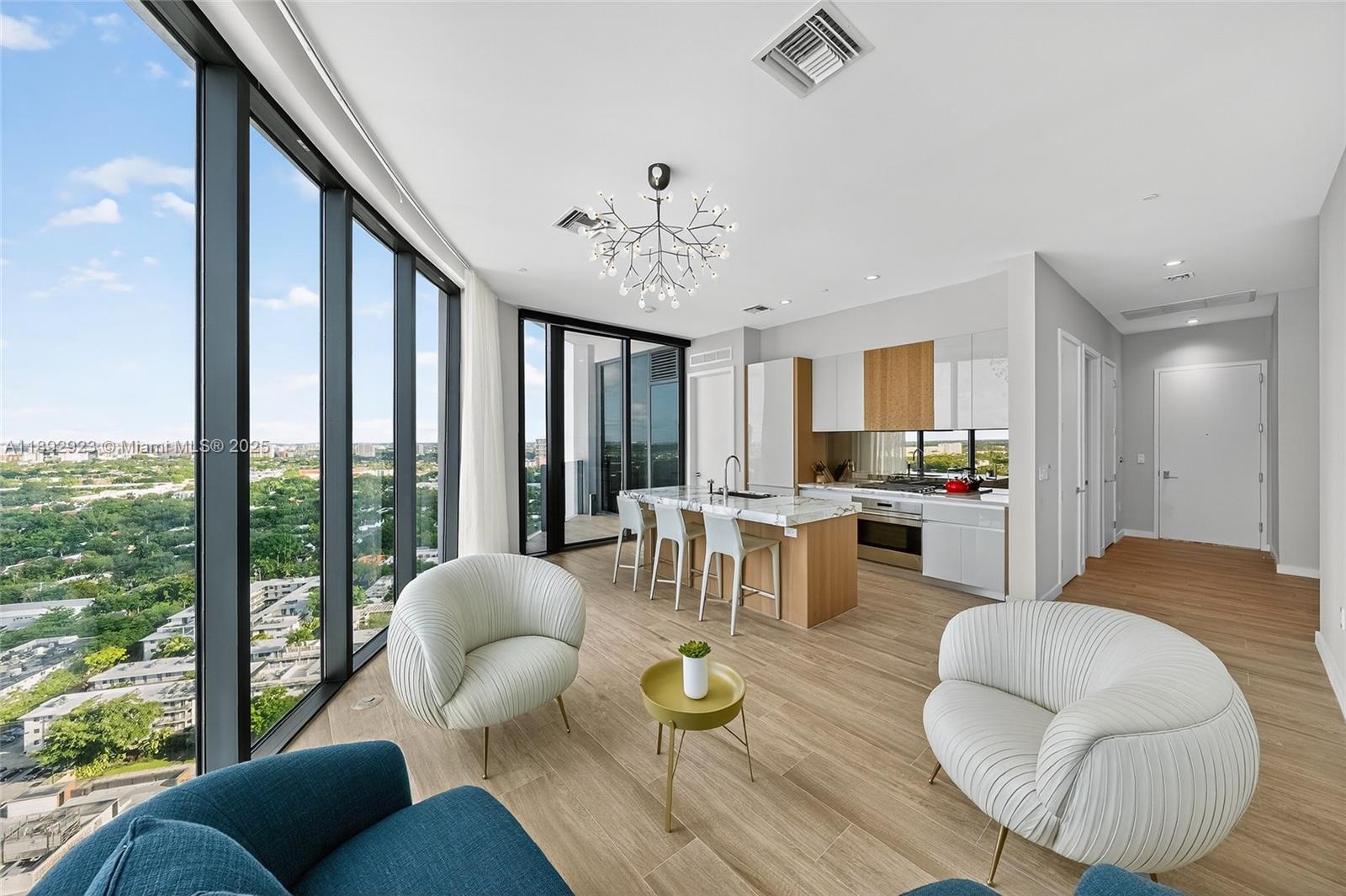 CLUB RESIDENCES AT PARK G - Residential