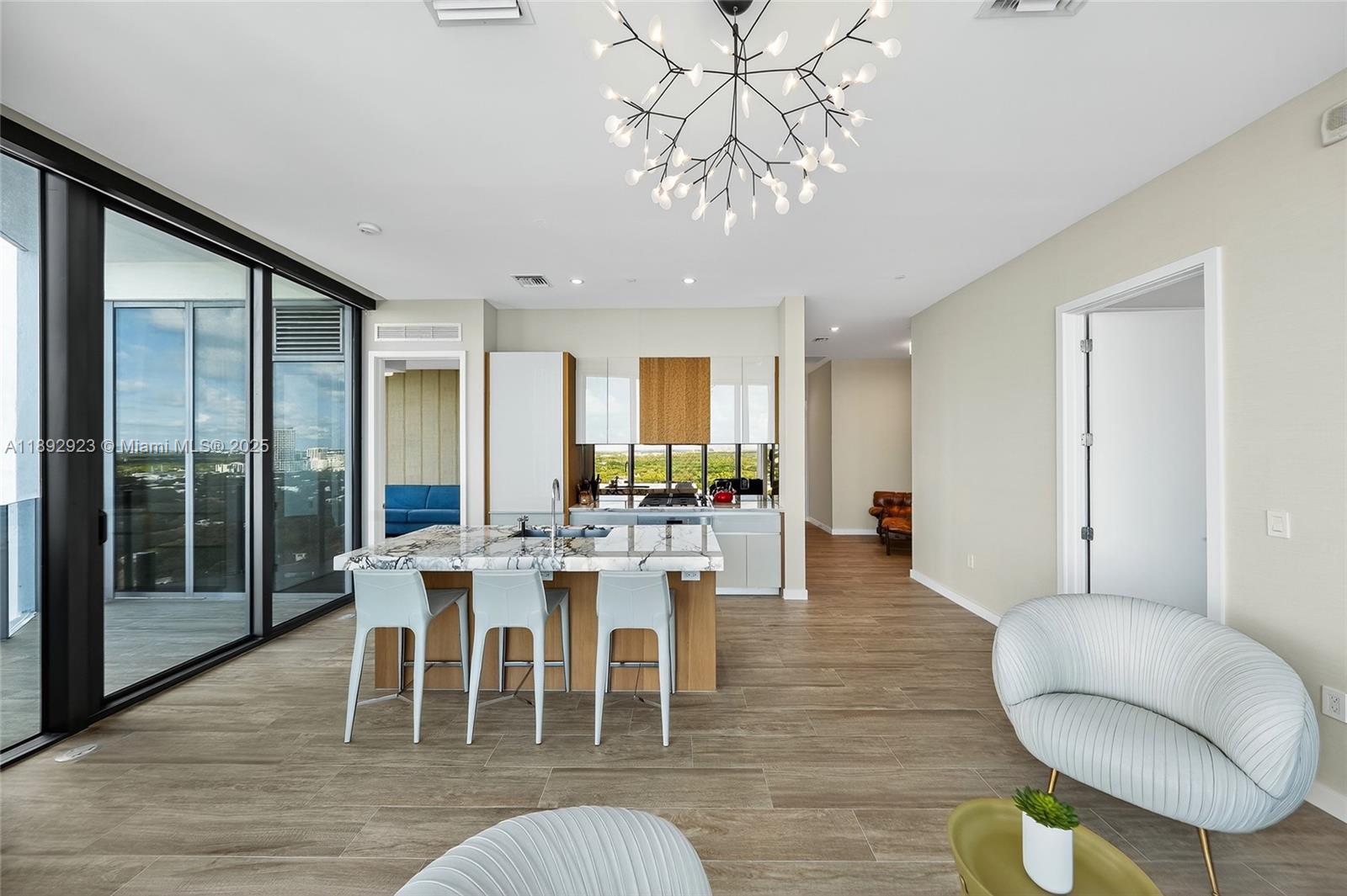 CLUB RESIDENCES AT PARK G - Residential