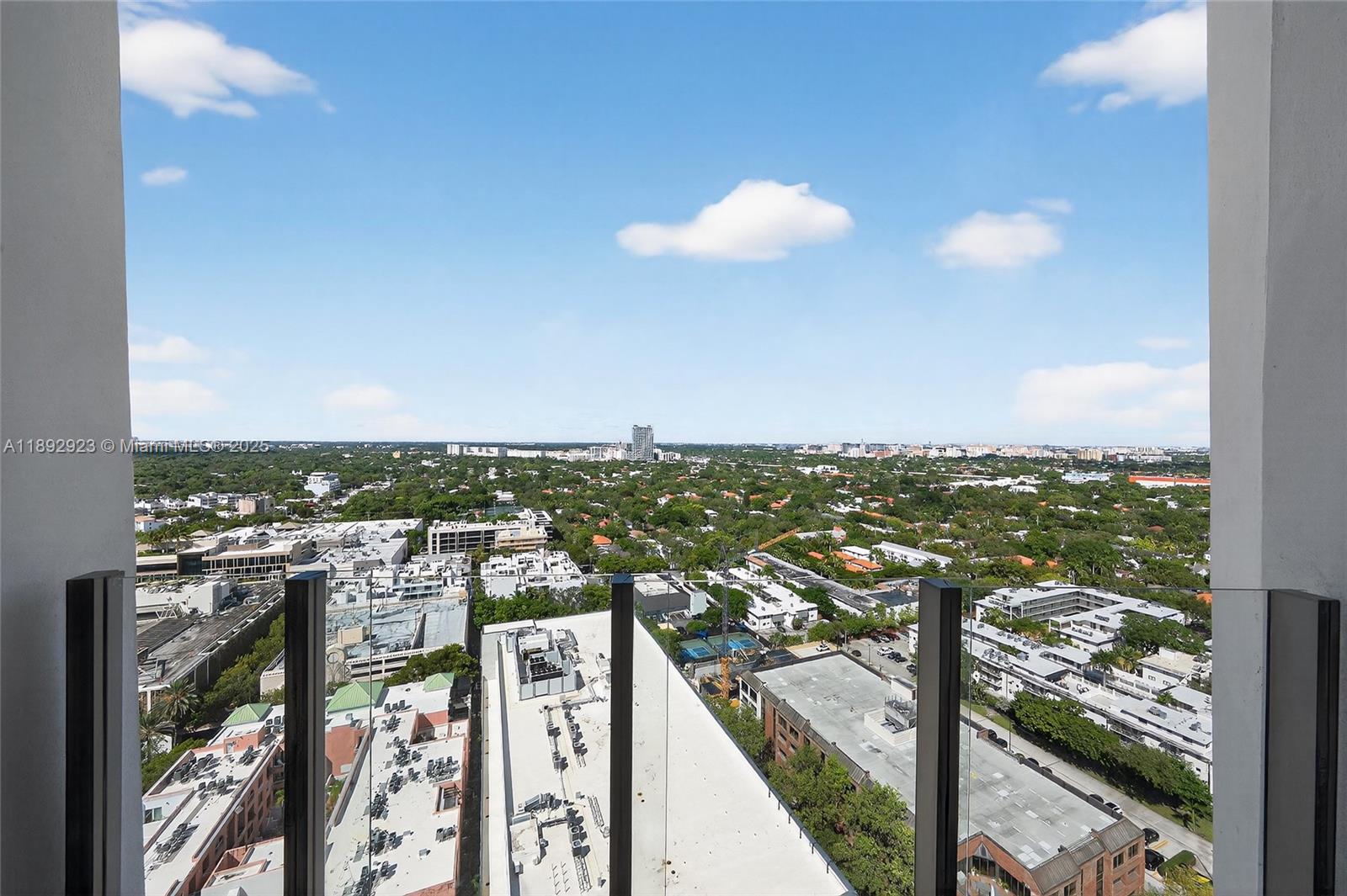 CLUB RESIDENCES AT PARK G - Residential