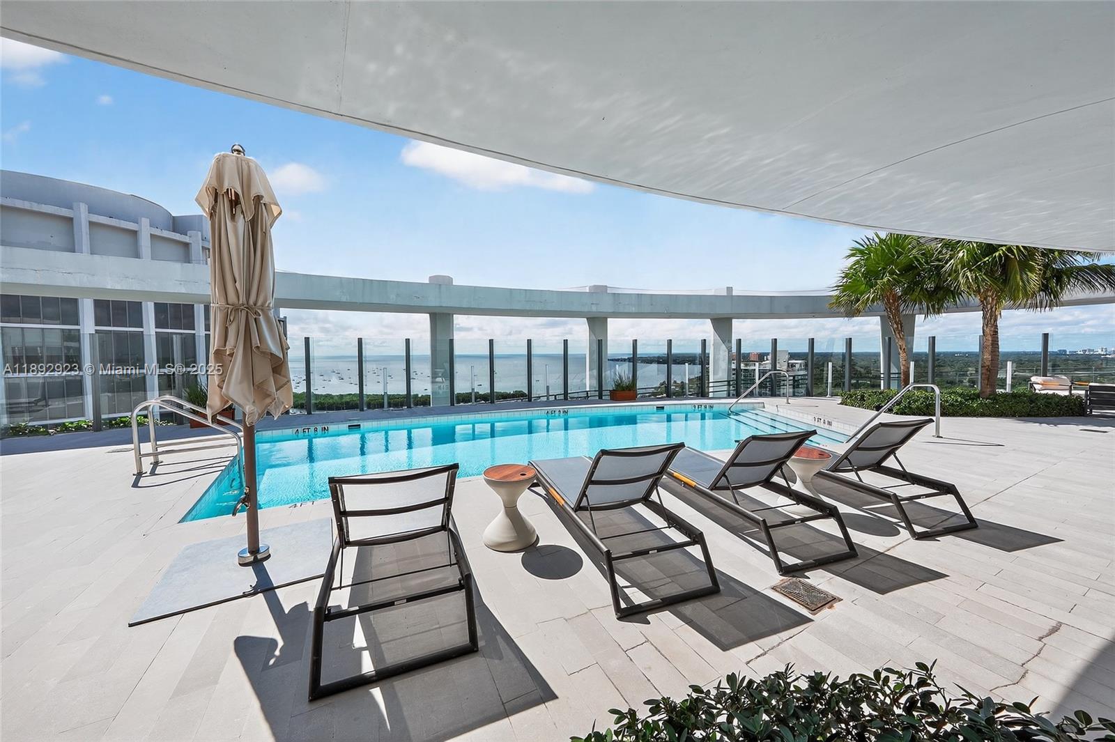 CLUB RESIDENCES AT PARK G - Residential