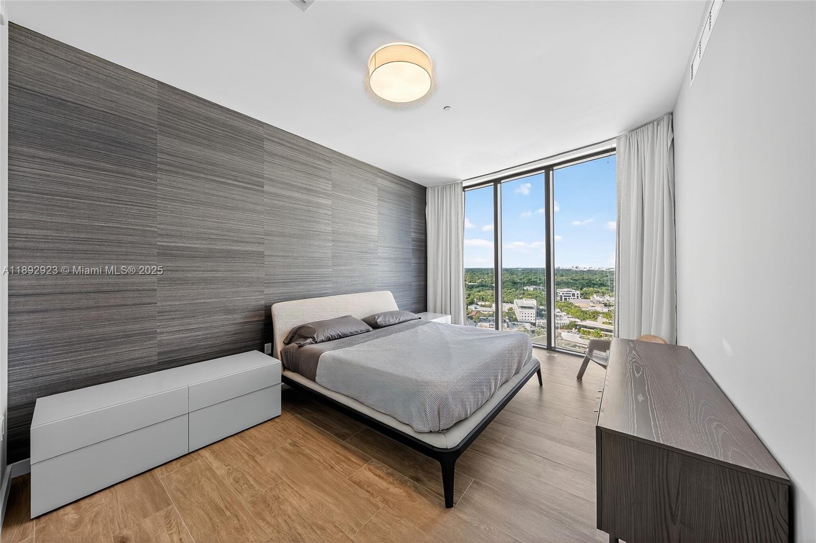 CLUB RESIDENCES AT PARK G - Residential