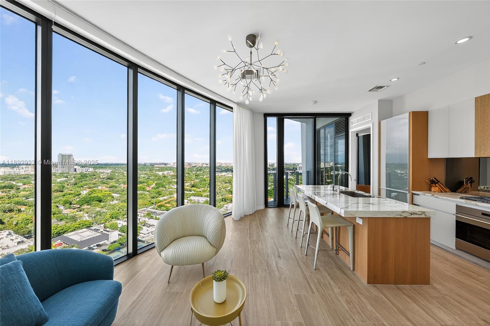 CLUB RESIDENCES AT PARK G - Residential