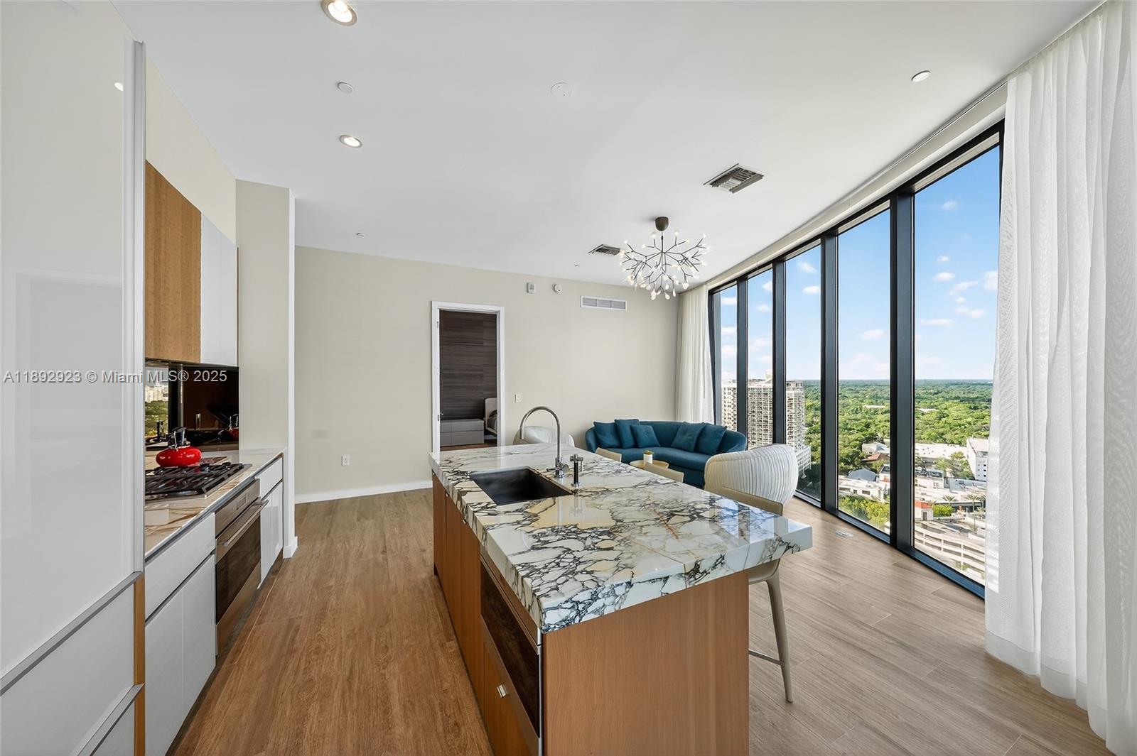 CLUB RESIDENCES AT PARK G - Residential