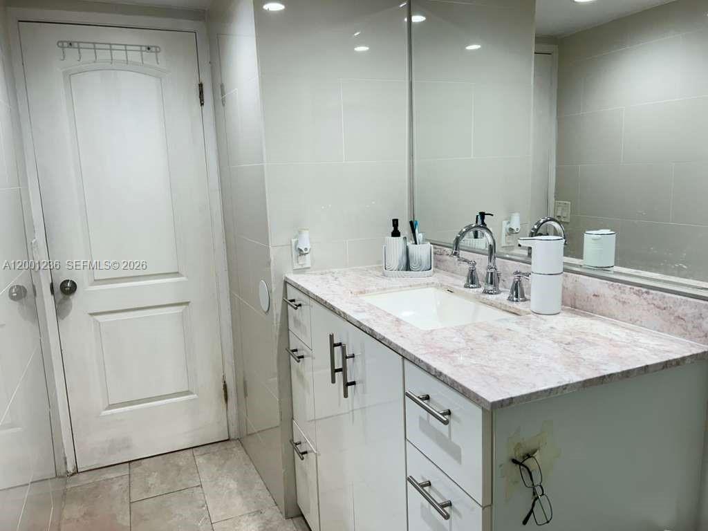 BUCKLEY TOWERS CONDO - EA - Residential