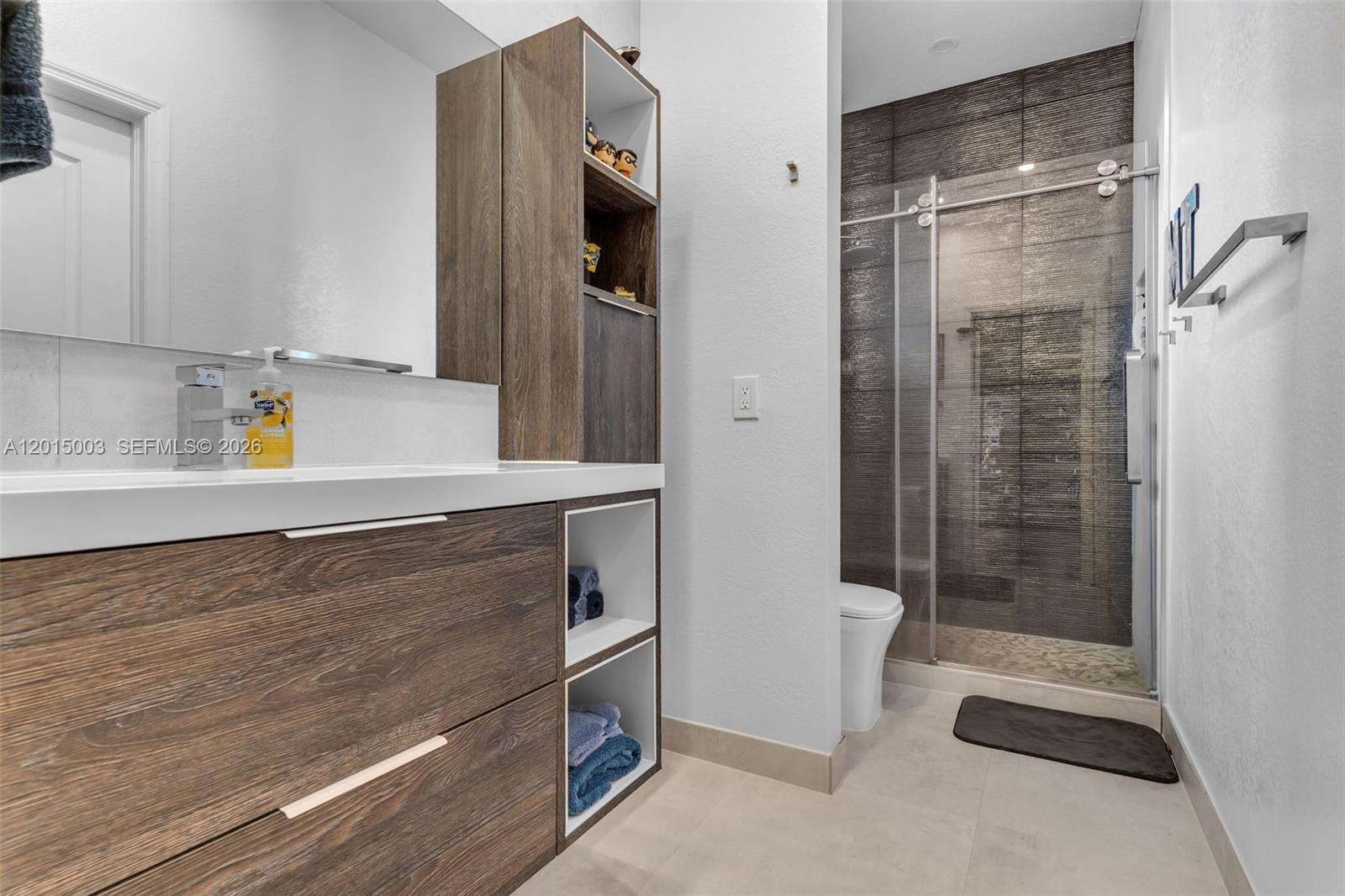 A B AT TAMIAMI TRAIL PHAS - Residential