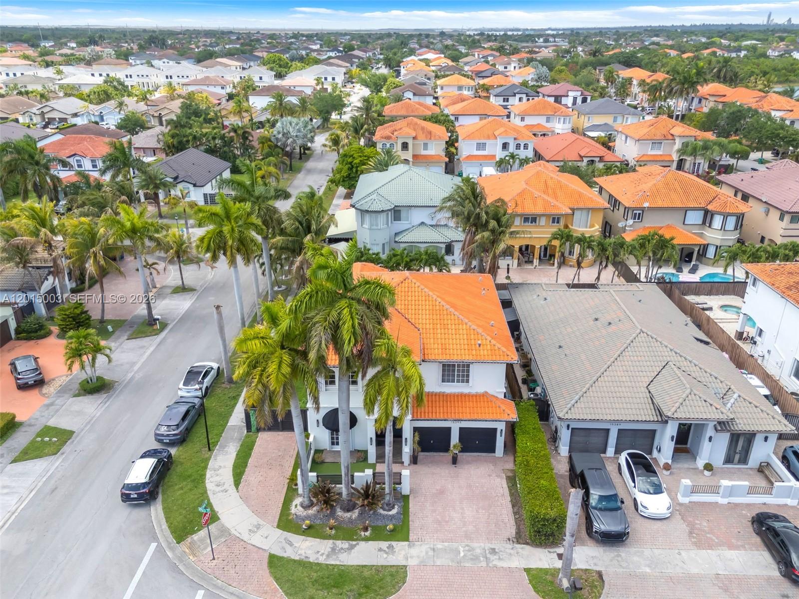 A B AT TAMIAMI TRAIL PHAS - Residential