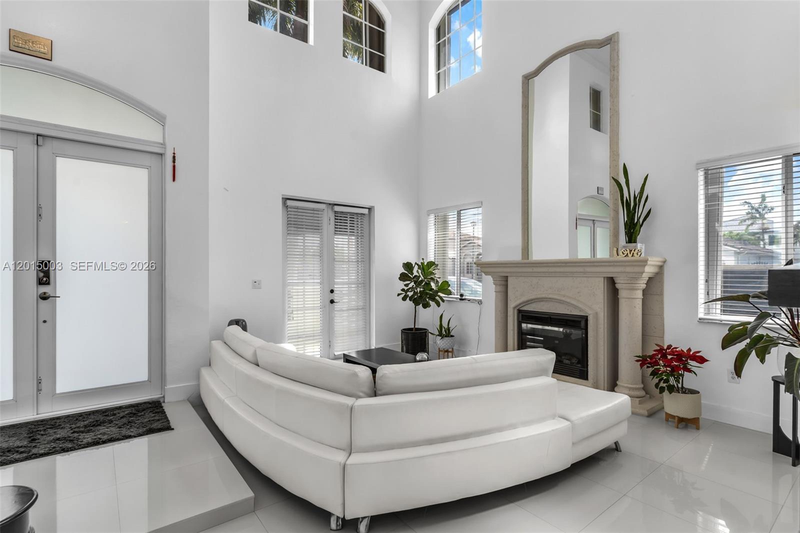 A B AT TAMIAMI TRAIL PHAS - Residential